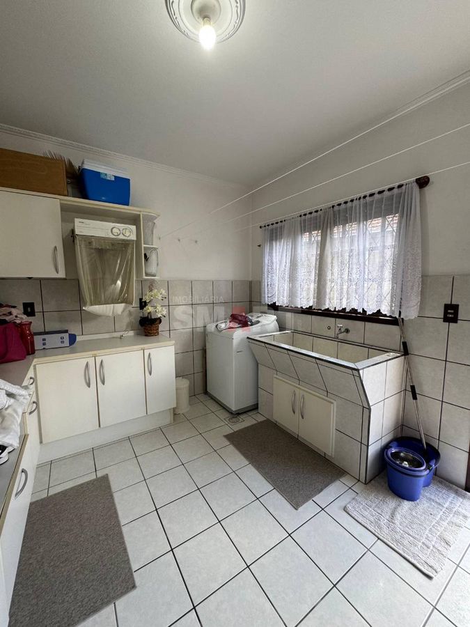 Terreno com 924,27m² com 2 Casas e Piscina no Bairro Vila Lenzi (Avalia Permuta)