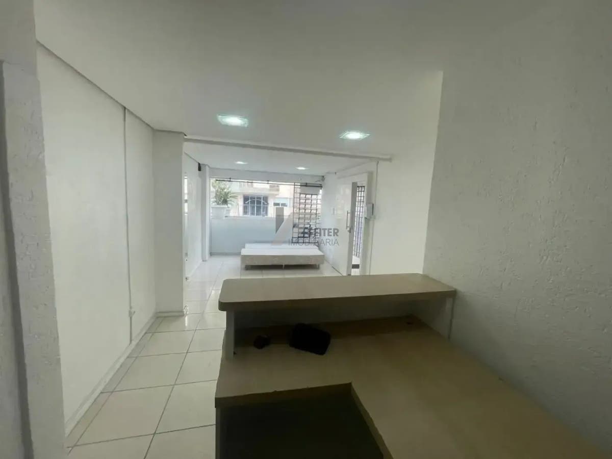 Sala comercial centro - Lacerda Coutinho Fpolis