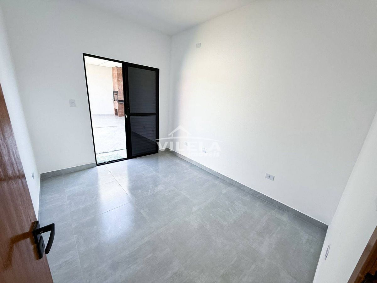 Casa -moderna-pé direito alto golfinho-caraguatatuba-sp