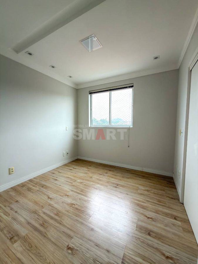 Apartamento no Centro com 1 Suíte + 2 Quartos Prédio Completo
