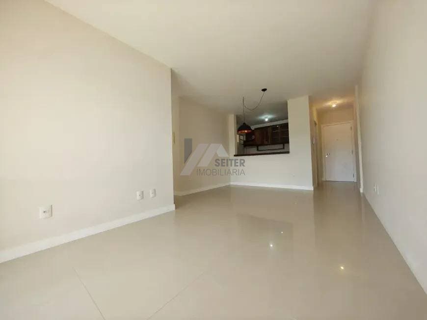 Apartamento com 3 quartos Pantanal Florianópolis