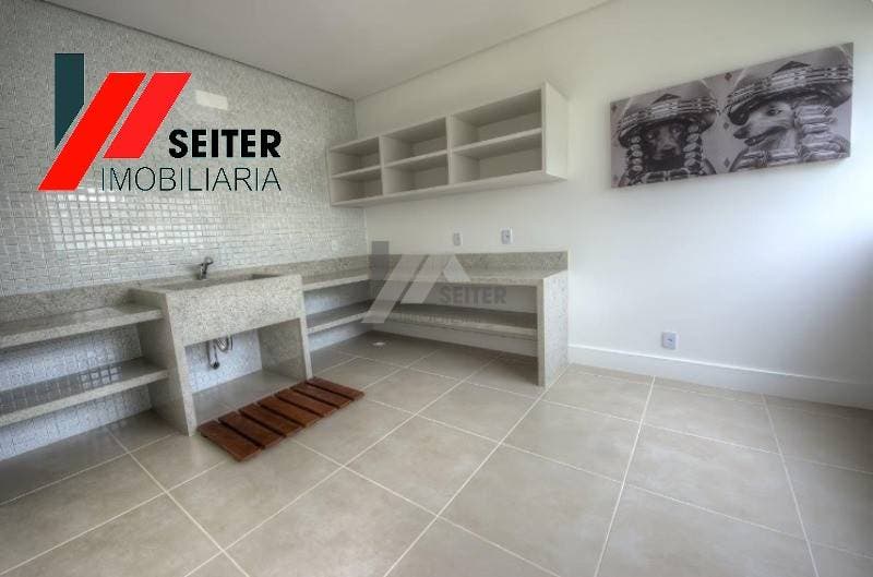Apartamento 2 dromitorios com suite venda Itacorubi Florianopolis
