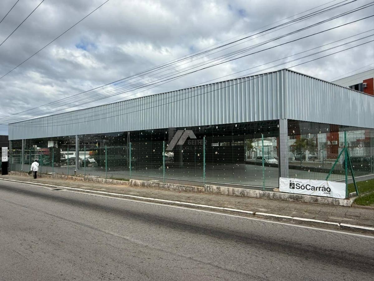Galpão de 750 m2