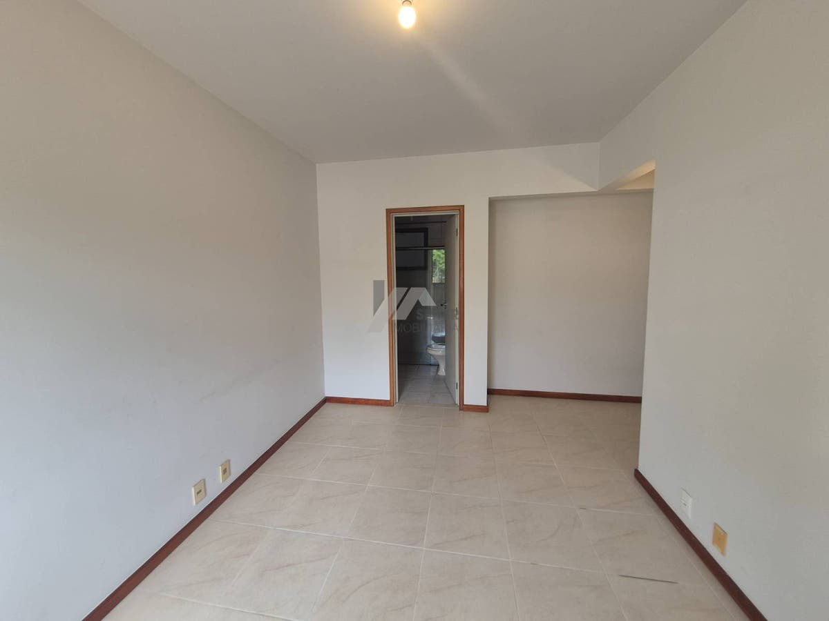 Apartamento de 3 quartos para alugar centro