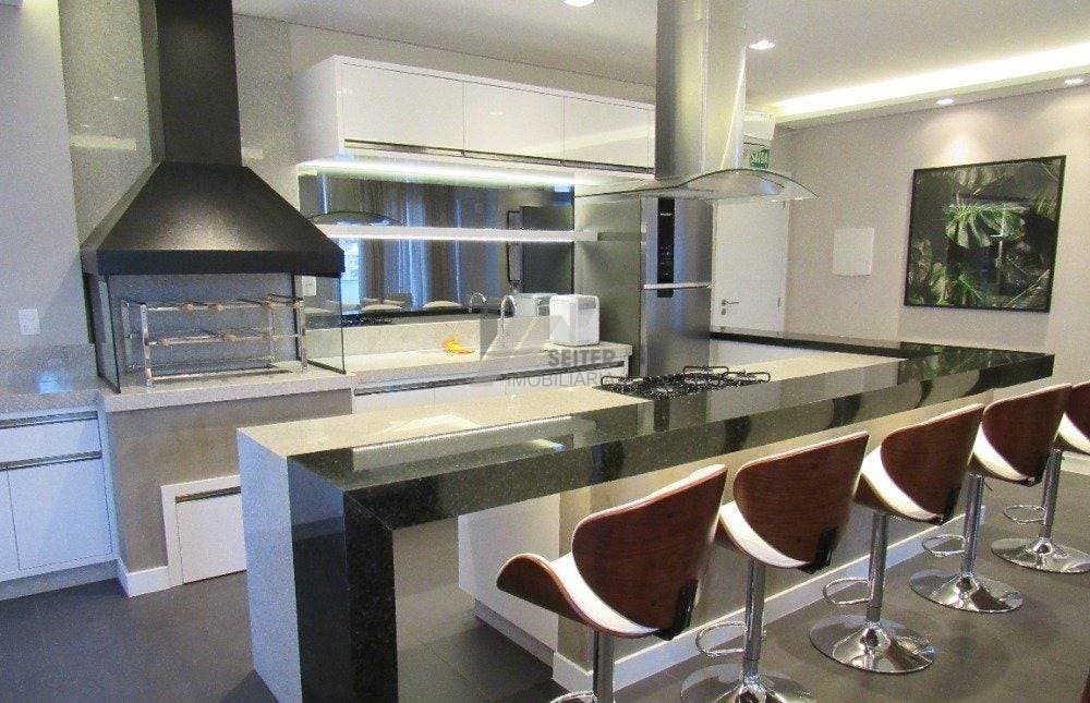Apartamento 2 quartos sutie Venda Centro Florianópolis