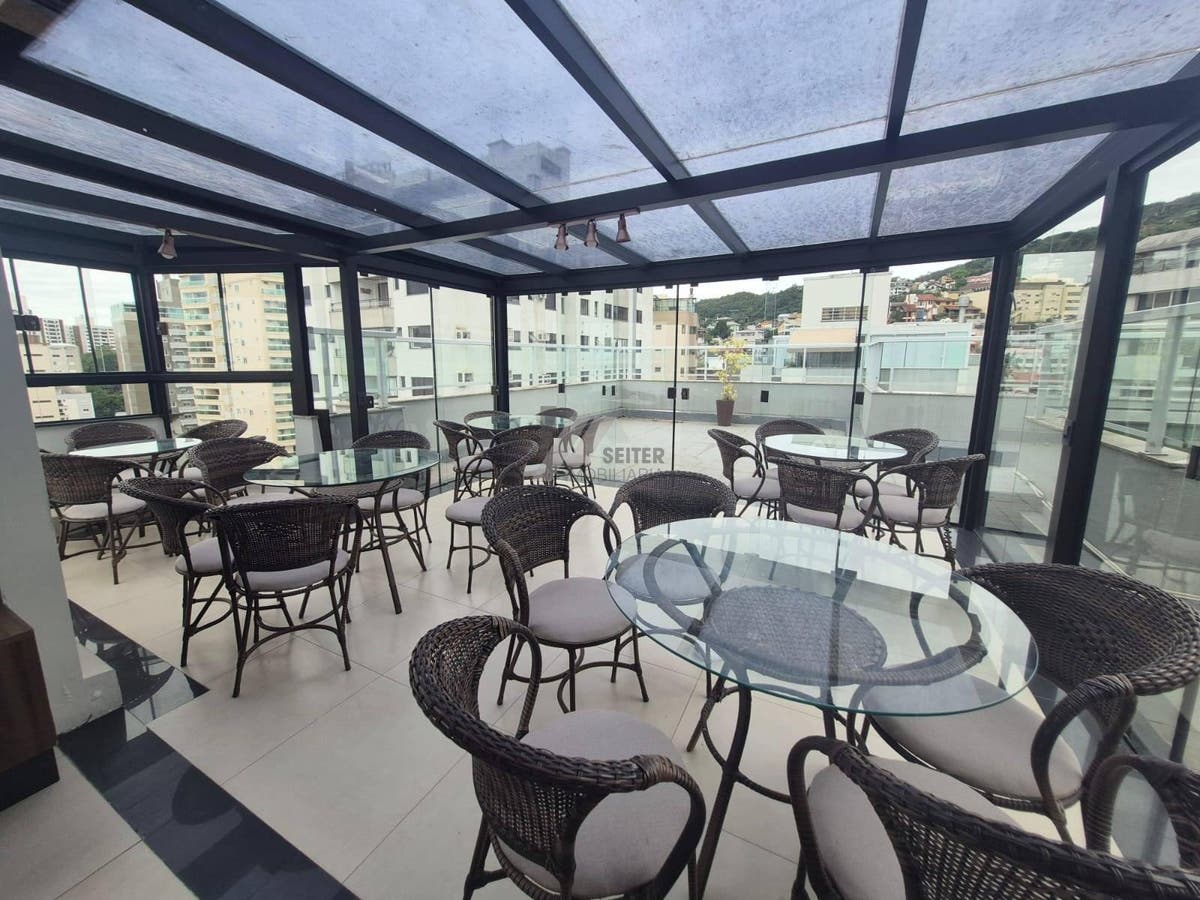 Apartametno de 3 quartos para alugar no centro de florianopolis