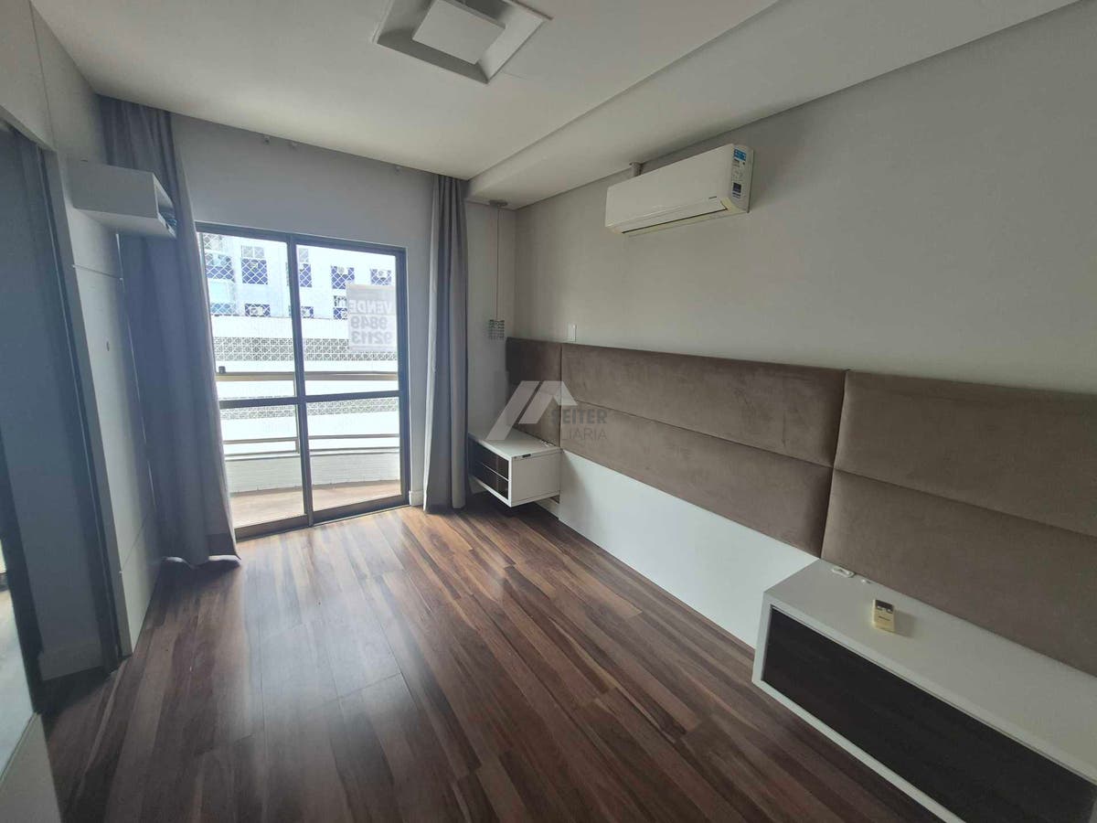Apartamento tipo cobertura 3 quartos para alugar no itcorubi Florianopolis