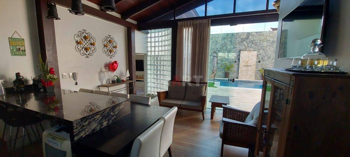 Casa com 4 Suítes no Bairro Nova Brasília