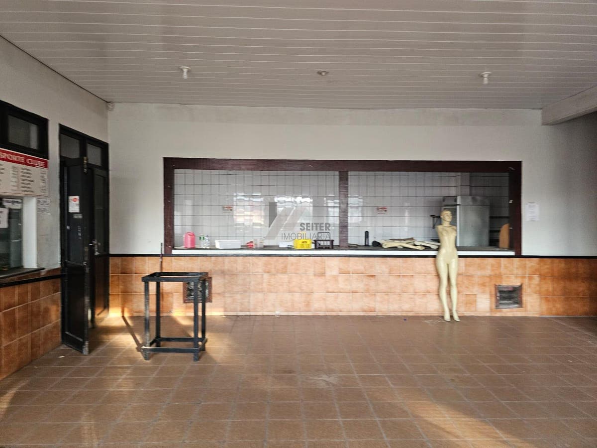 Galpão a venda bairro Capoeiras de 780m²