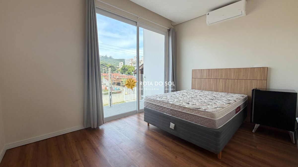Casa 3 Dormitórios Praia Bombas Bombinhas SC - 12