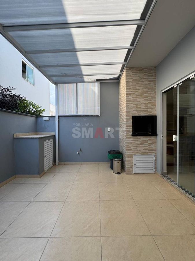 Casa Geminada Semimobiliada com 2 Suítes em Três Rios do Sul