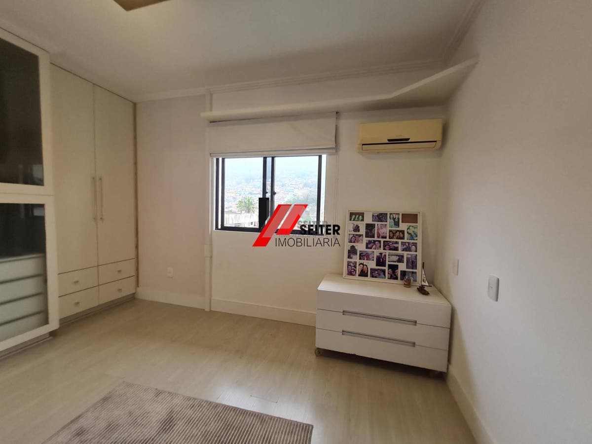 Casa de 4 dormitorios a venda Saco dos Limoes regiao central e proximo a UFSC
