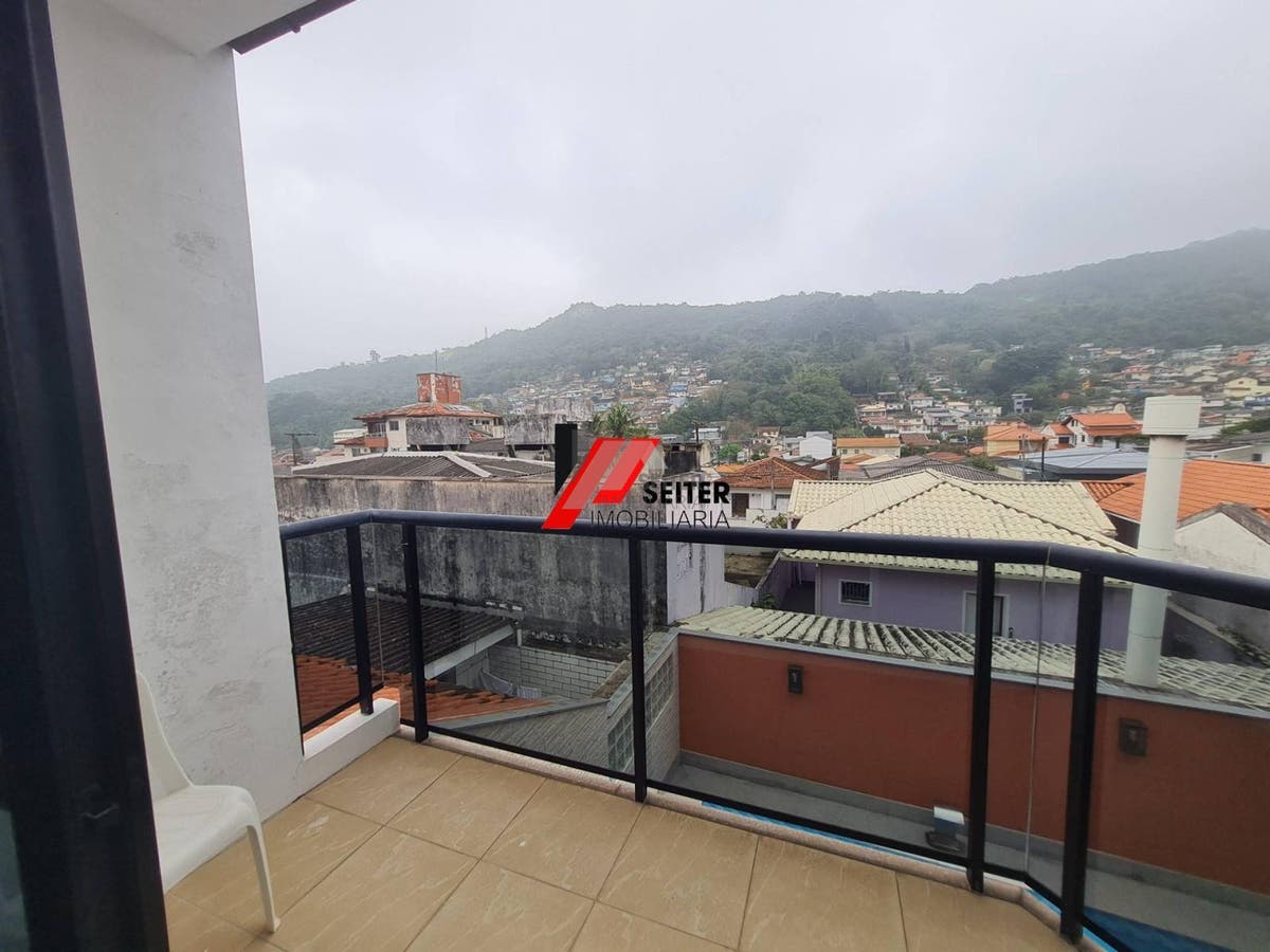 Casa de 4 dormitorios a venda Saco dos Limoes regiao central e proximo a UFSC
