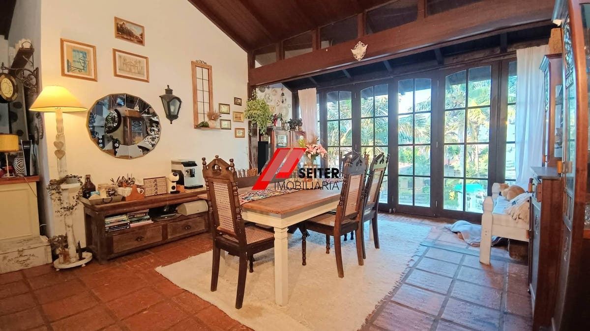 Casa comercial a venda em Canasvieiras norte de Florianópolis