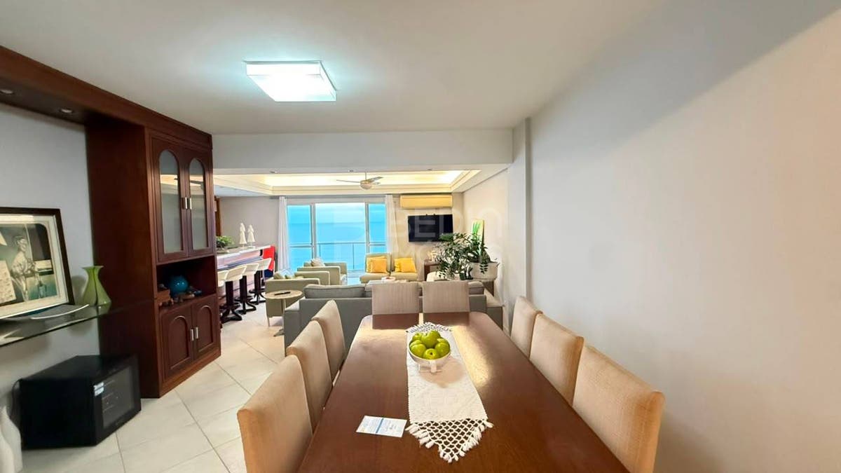Apartamento de 4 quartos, 196m² no bairro Centro, em Balneário Camboriú | Eu Corretor