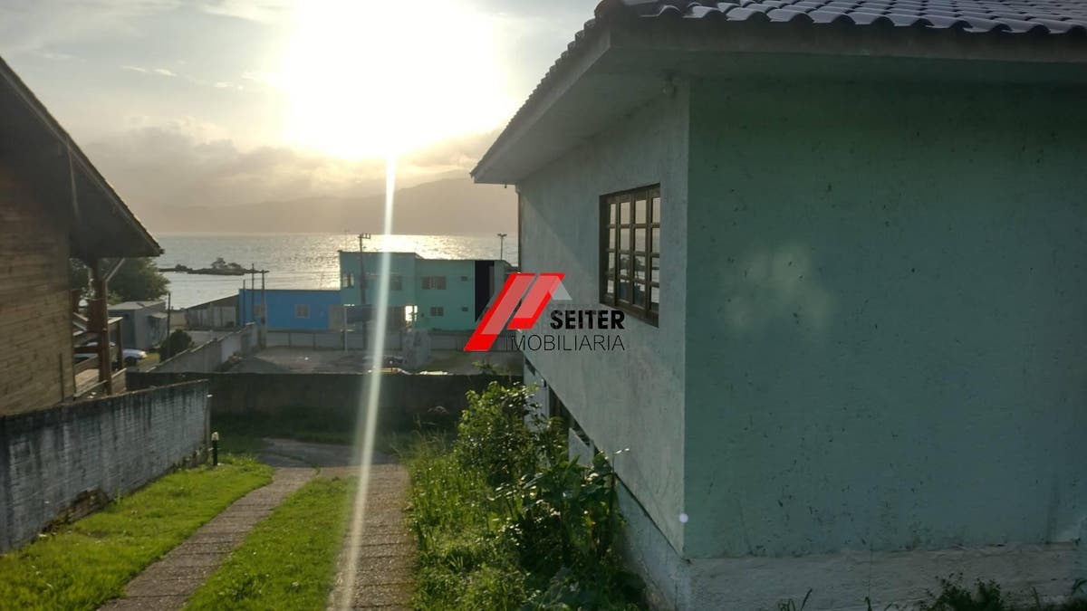 Casa a venda em Ribeirão da Ilha