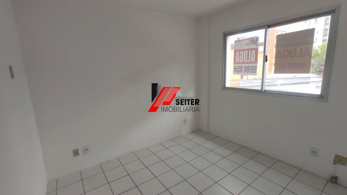 Apartamento 2 suites para aluguel no centro proximo Hercilio Luz