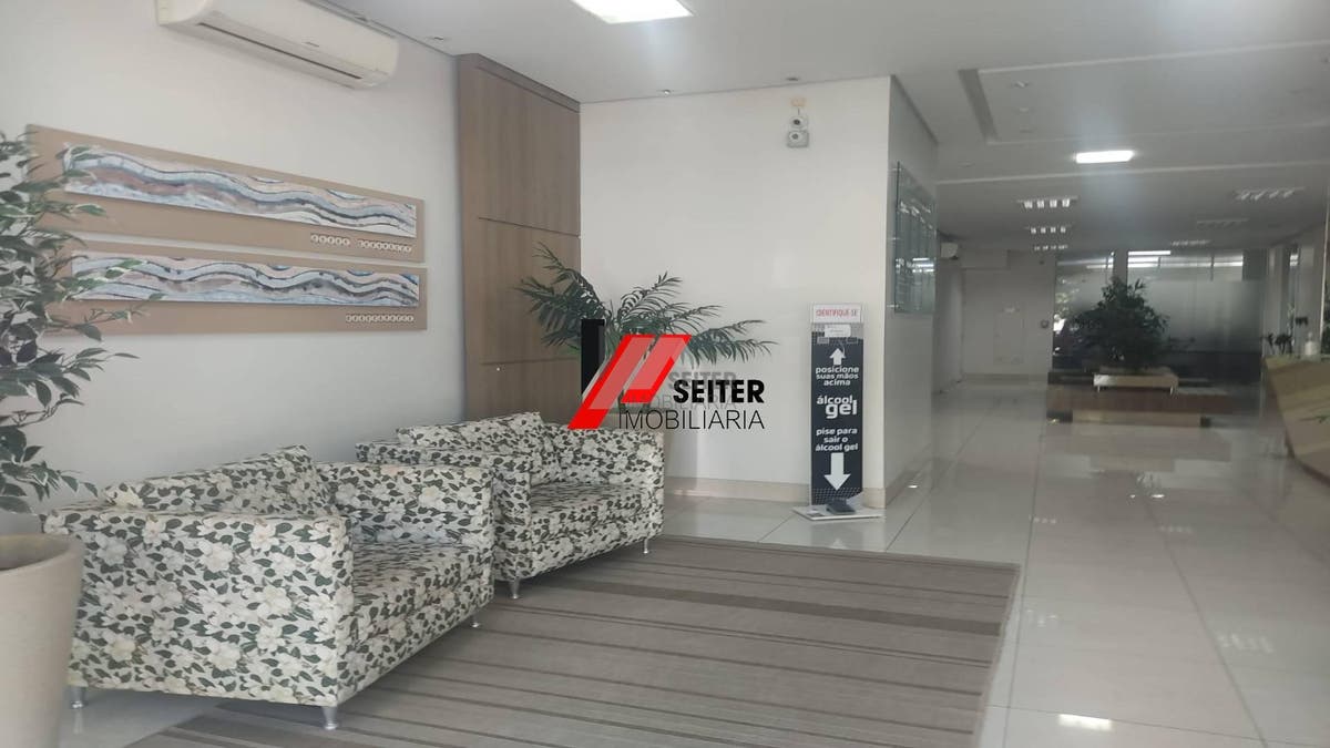 Sala comercial a venda no bairro Itacorubi com 37 m2 de área