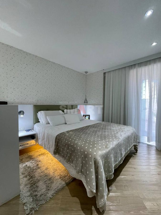 Apartamento com Terraço no Centro