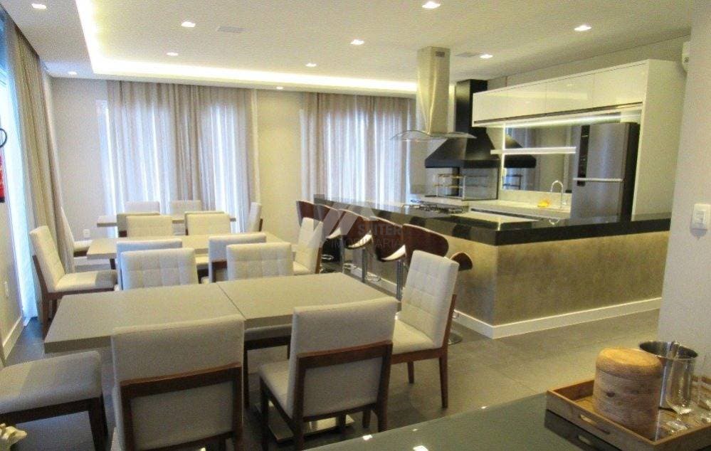 Apartamento 2 quartos sutie Venda Centro Florianópolis