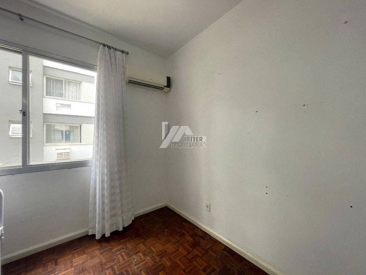 Apartamento de 3 quartos a venda na Av Mauro Ramos Centro