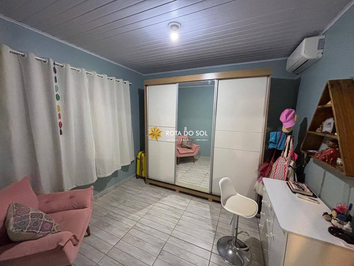 Casa 4 Dormitórios Praia de Bombas Bombinhas SC - 17