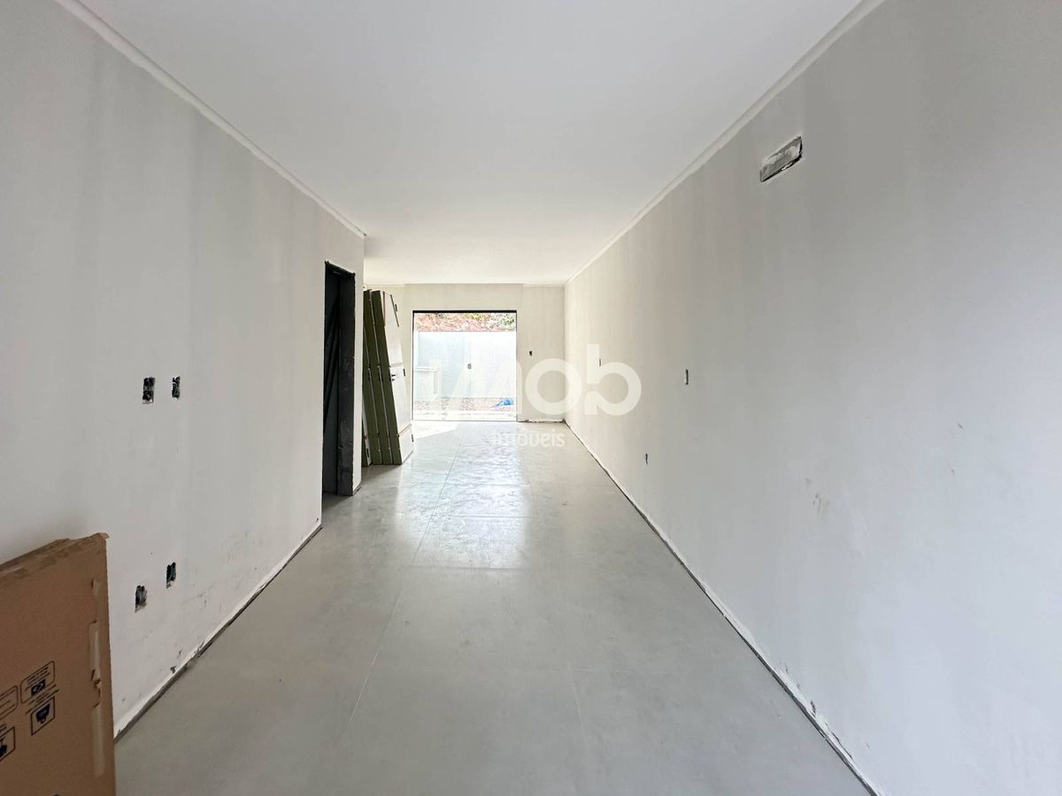 Casa geminada com 2 quartos, santo antônio
