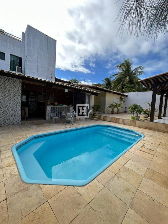 Casa com 5 quartos à Venda, Atalaia - Aracaju