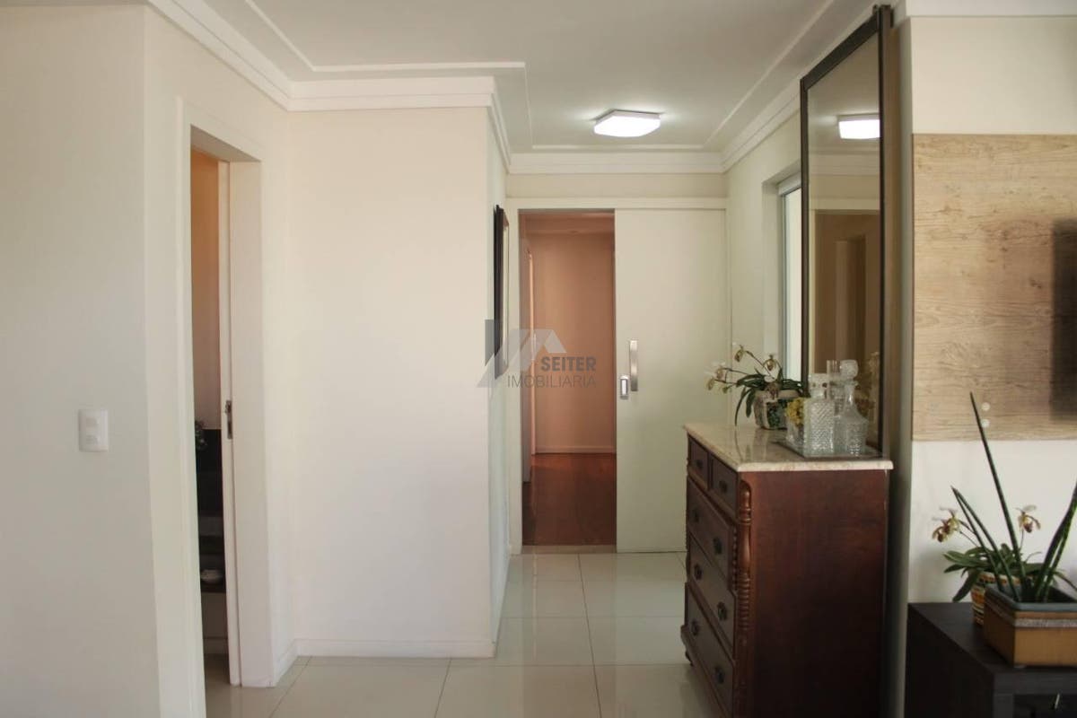 Cobertura com 3 quartos, Pantanal - Florianópolis
