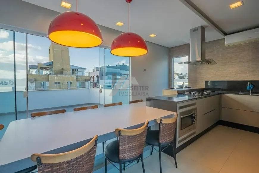 Apartamento com 5 quartos, Centro - Florianópolis