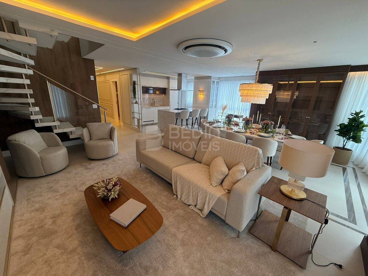Cobertura de 4 quartos, 326m² no bairro Centro, em Balneário Camboriú | Eu Corretor