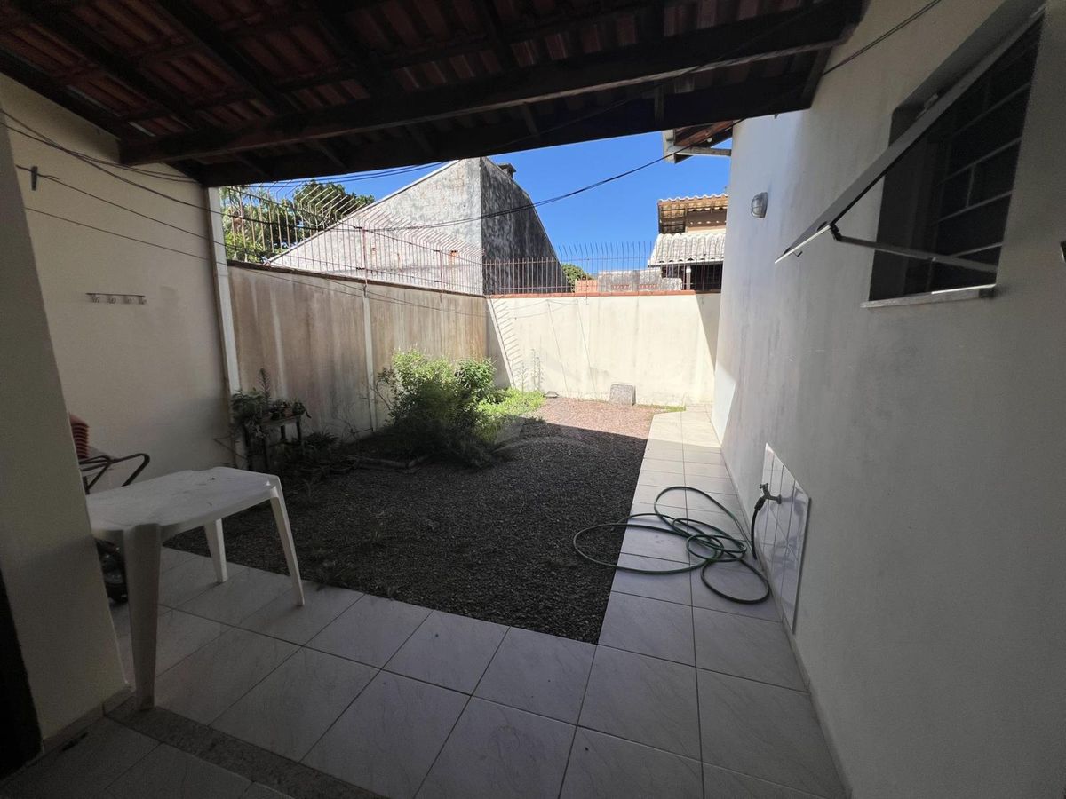 Casa, 3 quartos sendo 1 suíte, itapema do norte