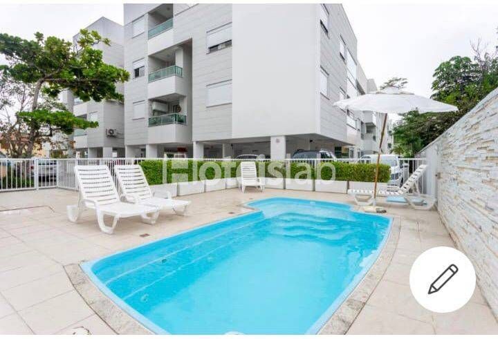 Lindo apartamento de 1 quarto em Canasvieiras, em prédio com piscina
