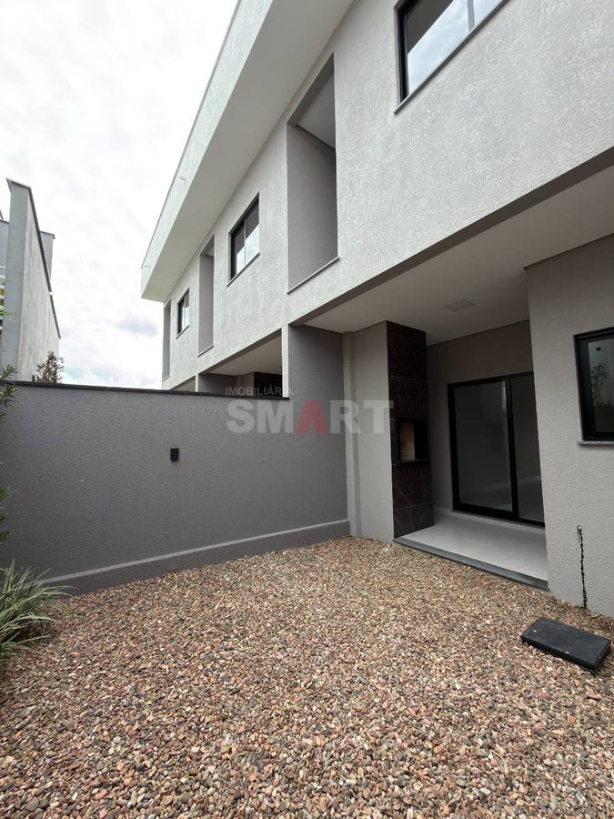 Geminado novo 1 suíte + 2 quartos em fase final de construção