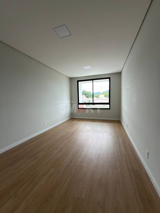 Geminado novo 1 suíte + 2 quartos em fase final de construção