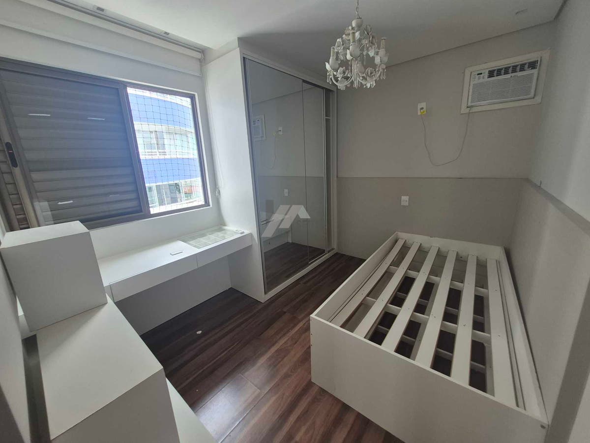Apartamento tipo cobertura 3 quartos para alugar no itcorubi Florianopolis