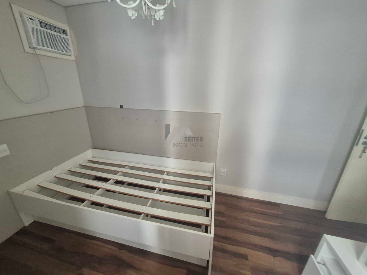 Apartamento tipo cobertura 3 quartos para alugar no itcorubi Florianopolis