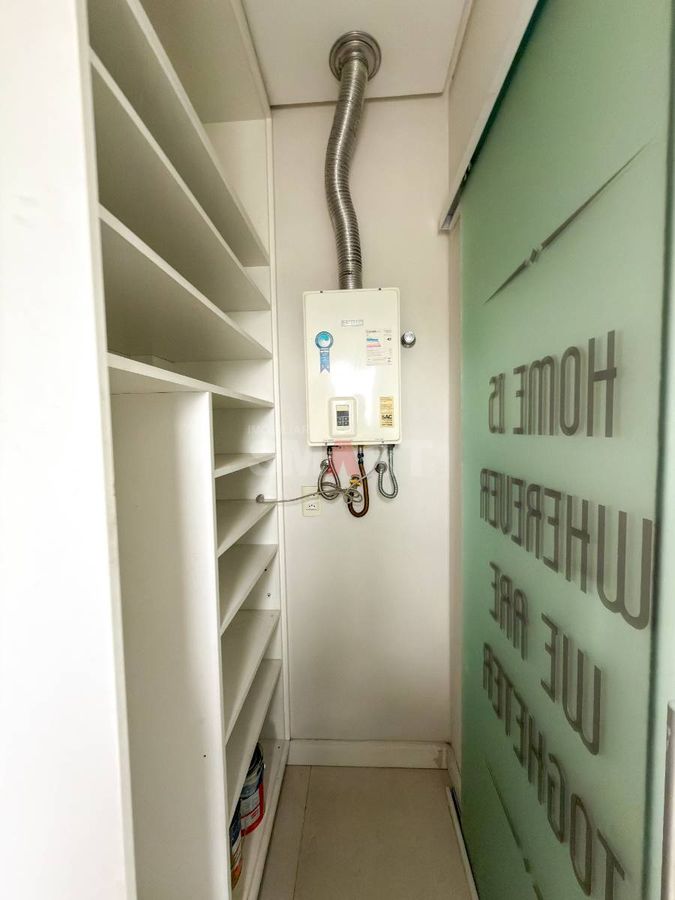 Apartamento no Centro com 1 Suíte + 2 Quartos Prédio Completo