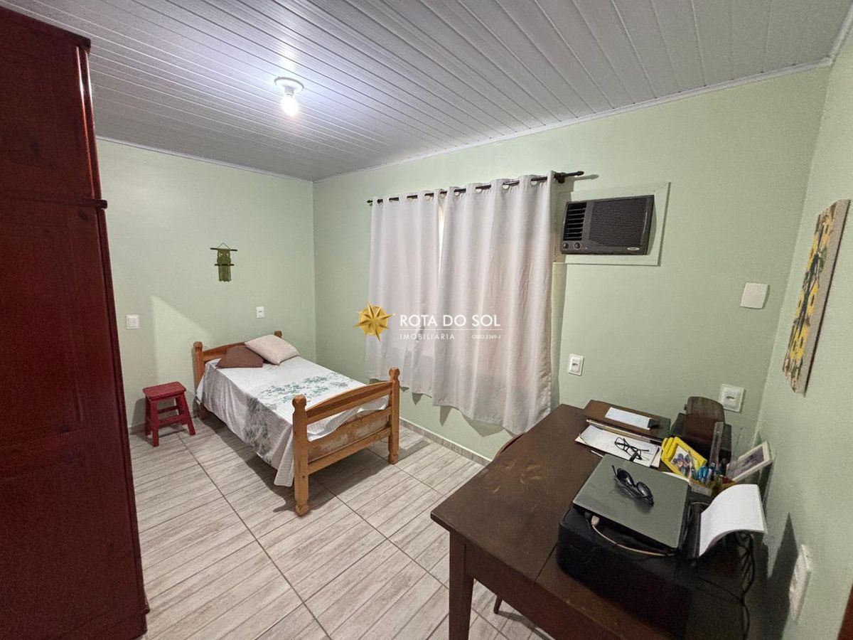 Casa 4 Dormitórios Praia de Bombas Bombinhas SC - 15