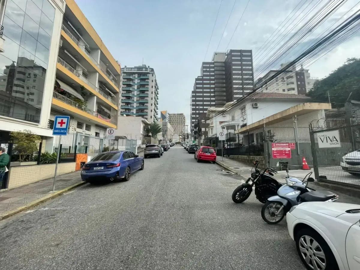 Sala comercial centro - Lacerda Coutinho Fpolis