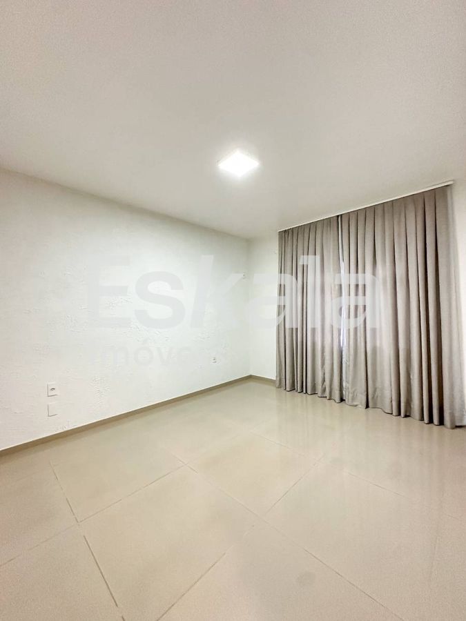 Casa Alto Padrão com 05 Dormitórios - Bairro Amizade, Jaraguá do Sul
