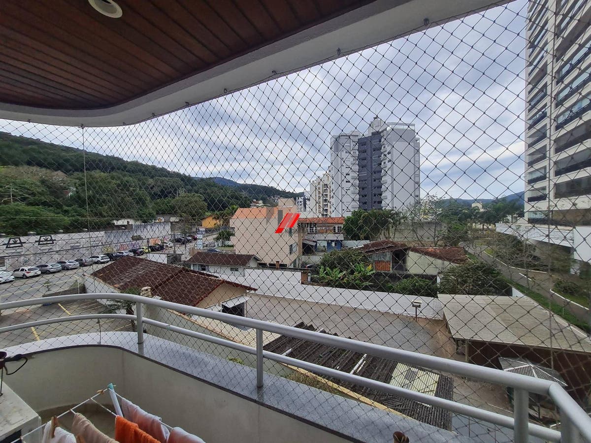 Apartamento á venda no bairro Itacorubi em Florianópolis