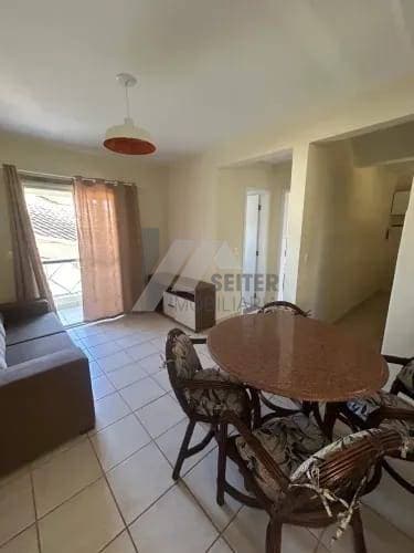 Prédio a venda com 7 apartamentos na Carvoeira Florianópolis