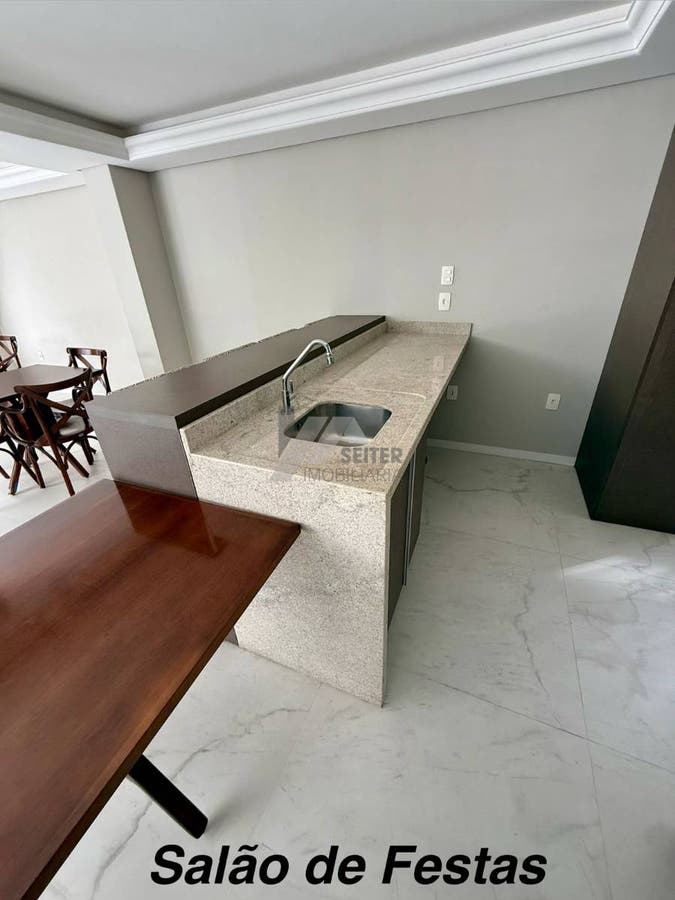 Apartamento 3 Dormitórios a Venda no Centro Florianópolis