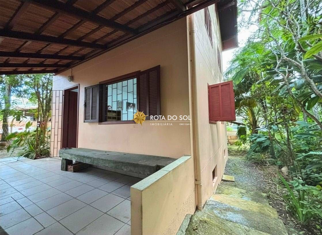 Casa 4 Dormitórios Praia Bombas Bombinhas SC - 3