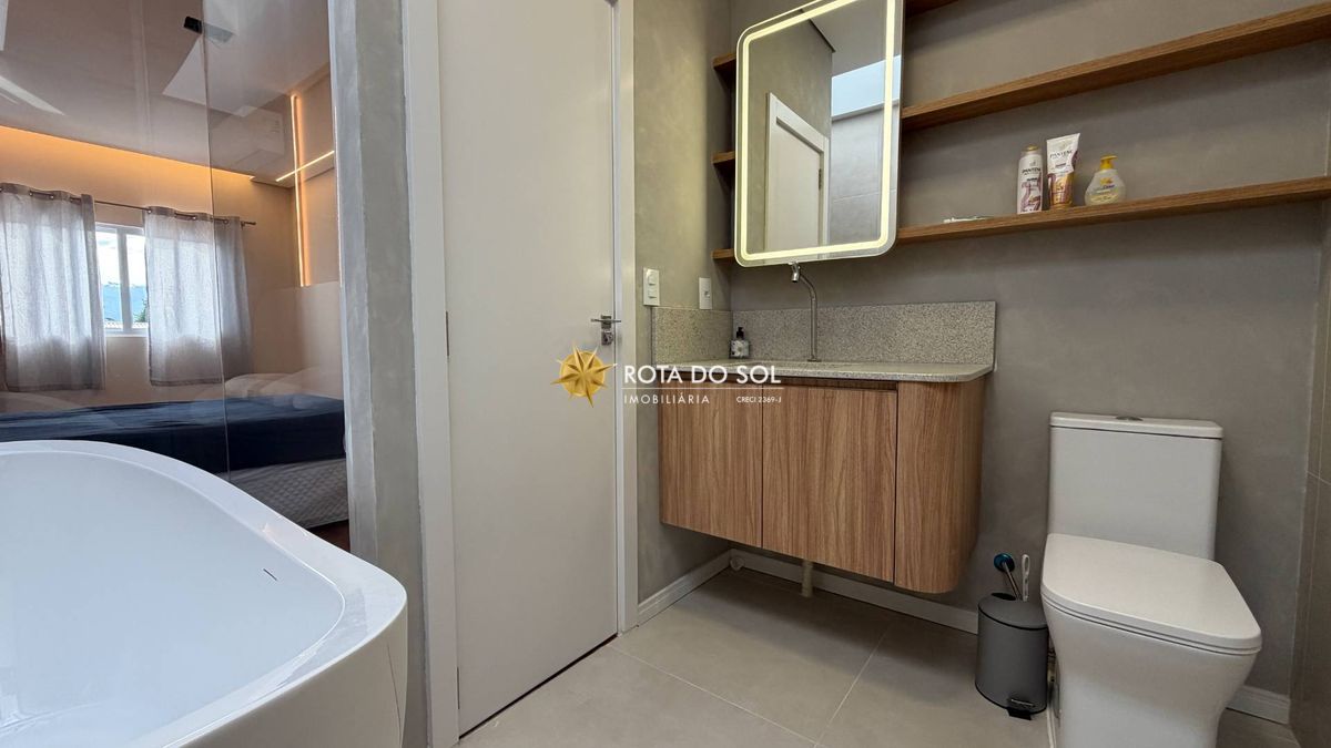 Casa 3 Dormitórios Praia Bombas Bombinhas SC - 24