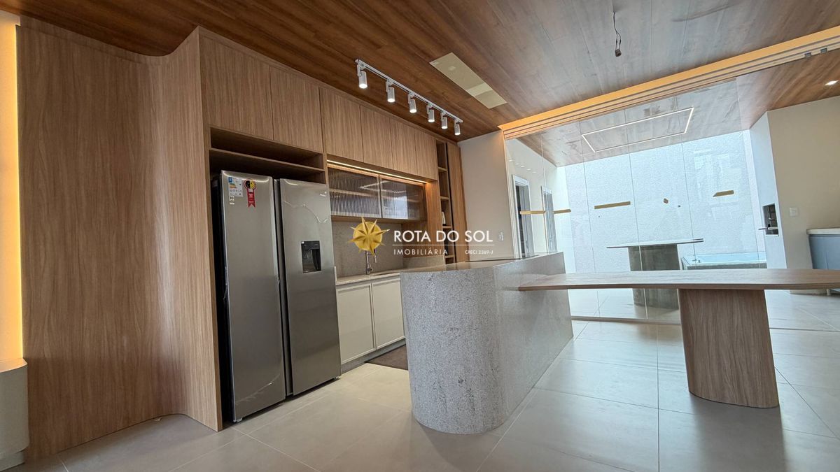 Casa 3 Dormitórios Praia Bombas Bombinhas SC - 4