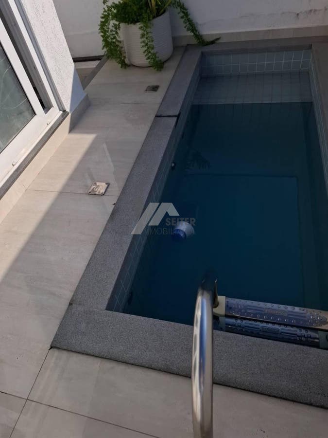 Apartamento com 2 quartos, Centro - Florianópolis