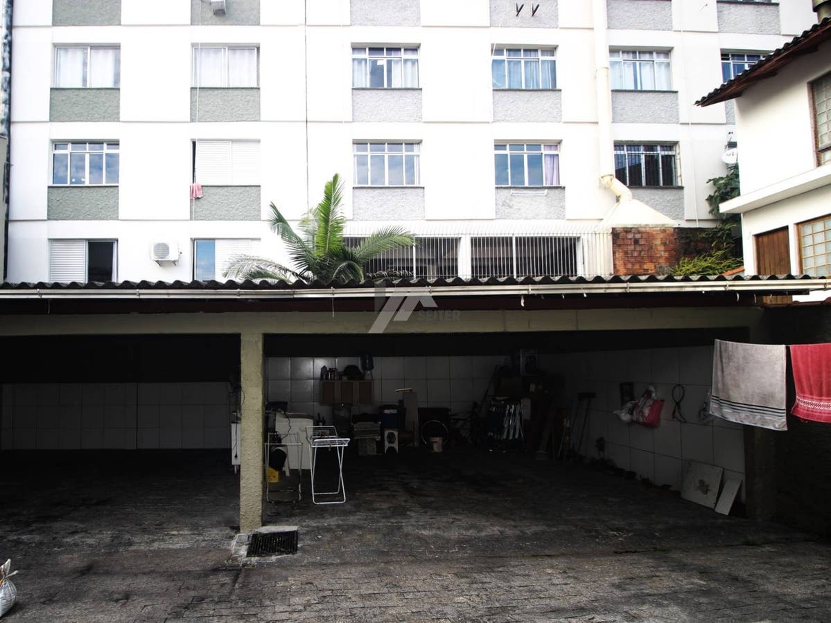 Casa grande a venda Trindae rua