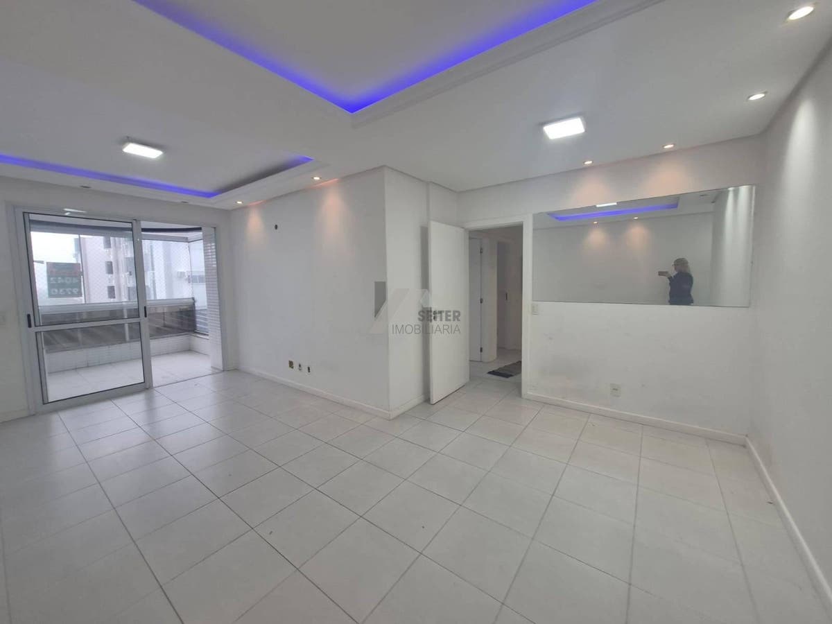 Apartamento com 3 quartos para Locação, Itacorubi - Florianópolis